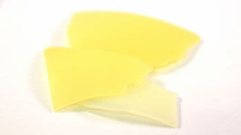 724RW - cream yellow - Opaque, striking color, lead free
